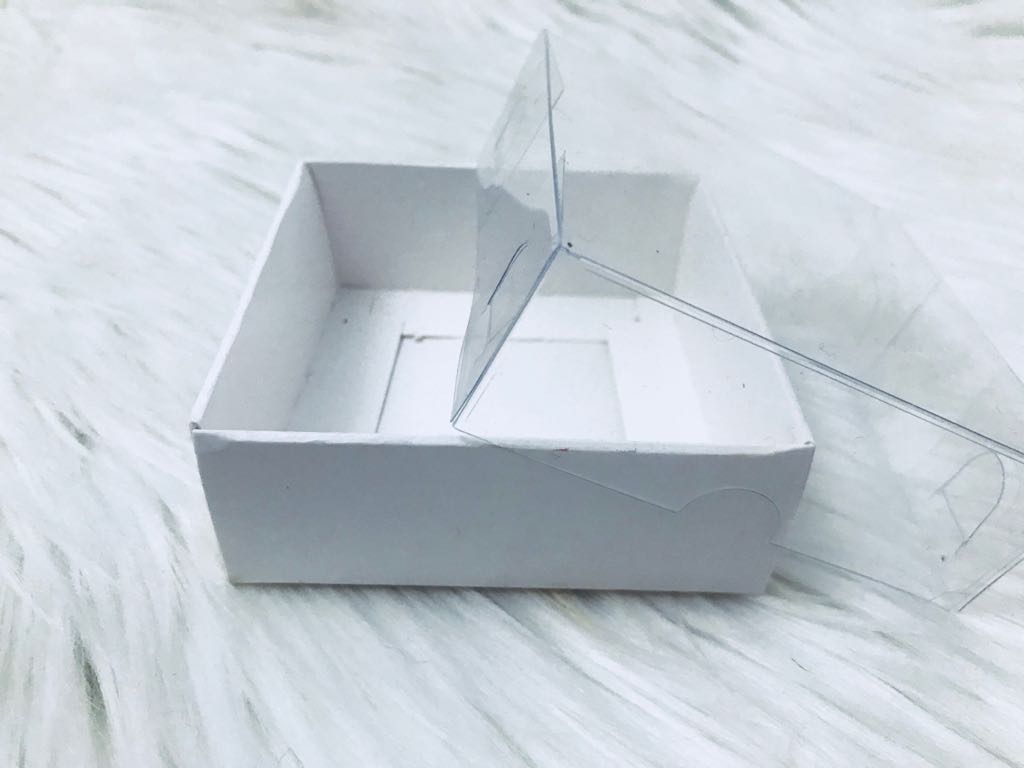 8x8x3 Asetat Kapaklı Kutu — galeri görseli